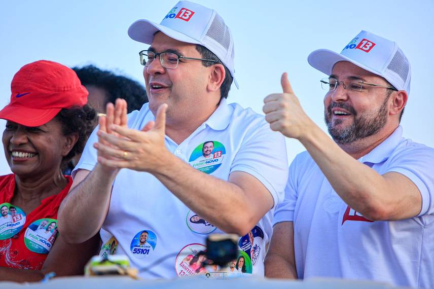 Com governador Rafael e Fábio Novo, carreata do 13 percorre a zona Norte de Teresina Com governador Rafael e Fábio Novo, carreata do 13 percorre a zona Norte de Teresina