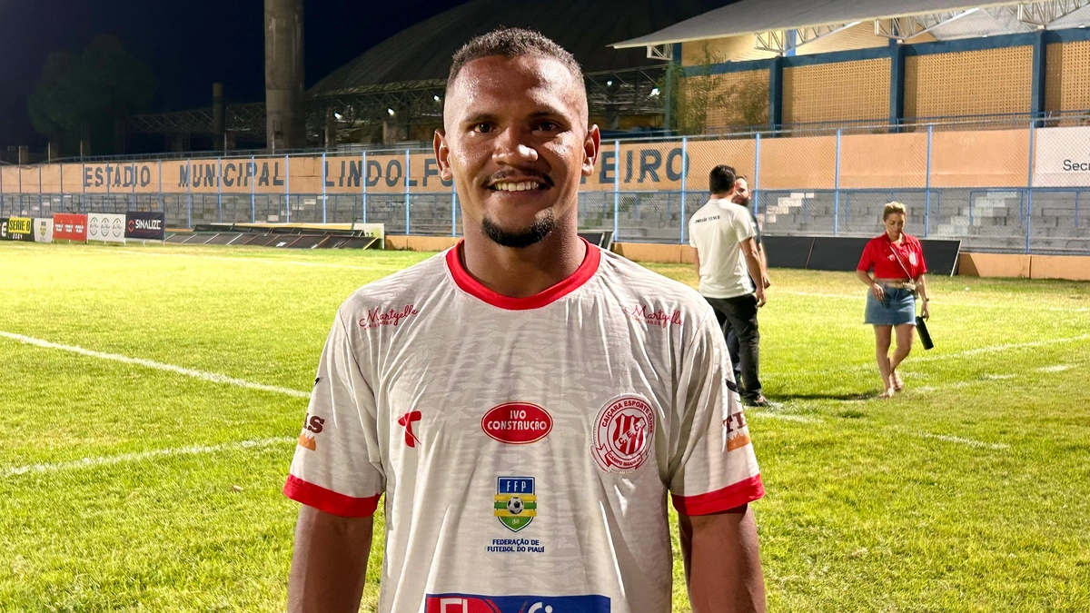 Debu, atacante do Flamengo-PI