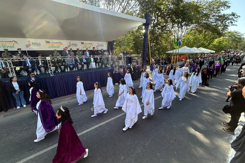 Desfile de 7 de Setembro reúne autoridades e grande público em Teresina