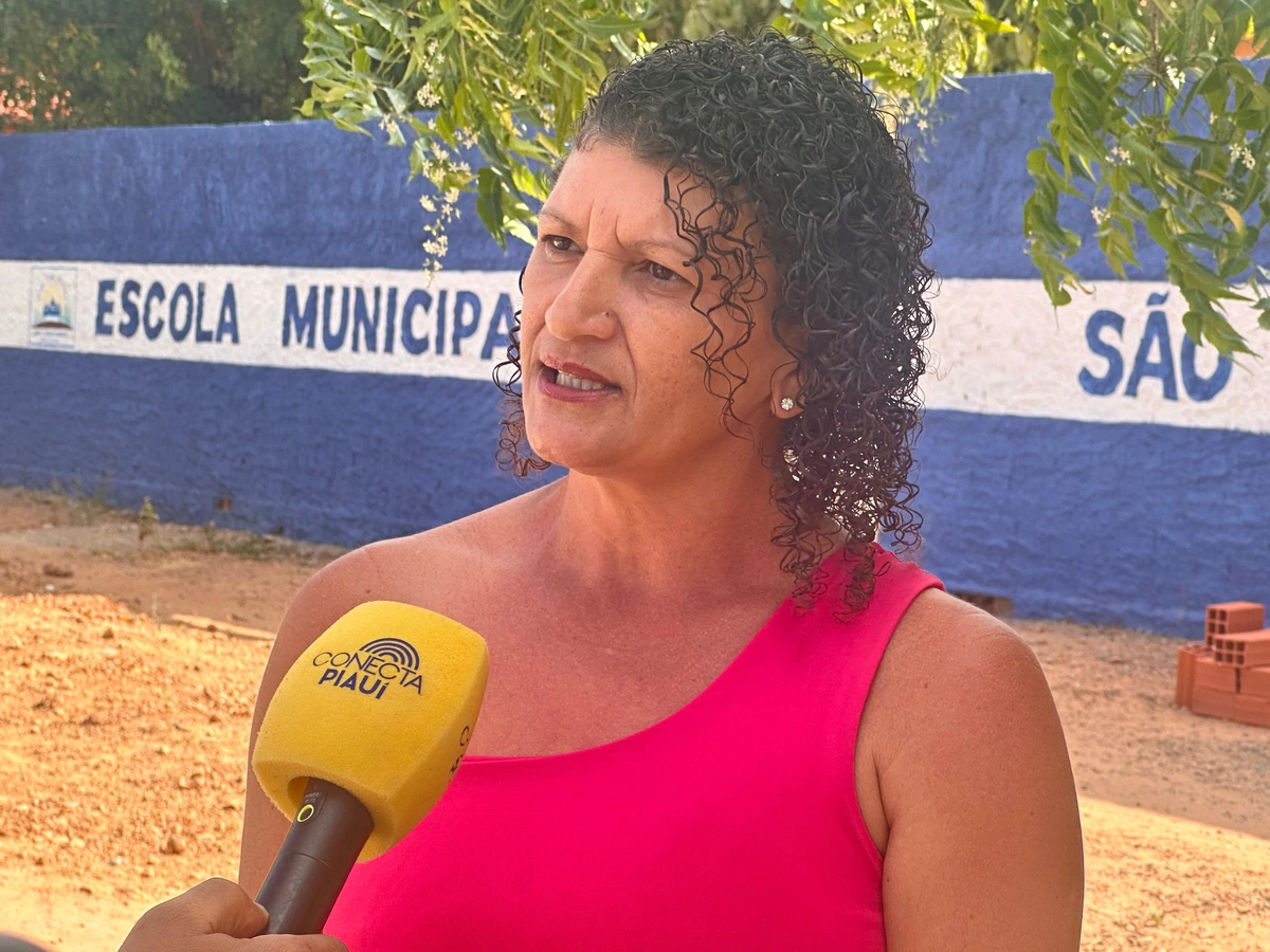 Dona Leidiane, moradora da comunidade Buriti e mãe de uma estudante