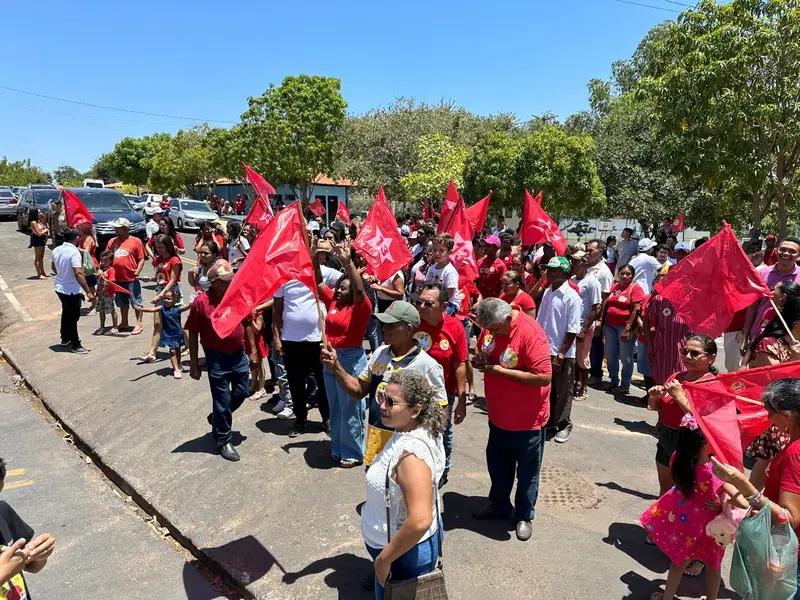 Dr. João Carlos realiza grande caminhada ao lado do governador em Porto Alegre-PI