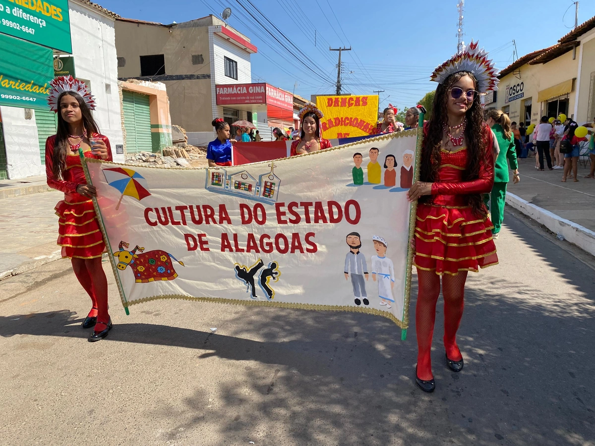 Esperantina celebra o 7 de setembro com desfile cívico e grande participação popular