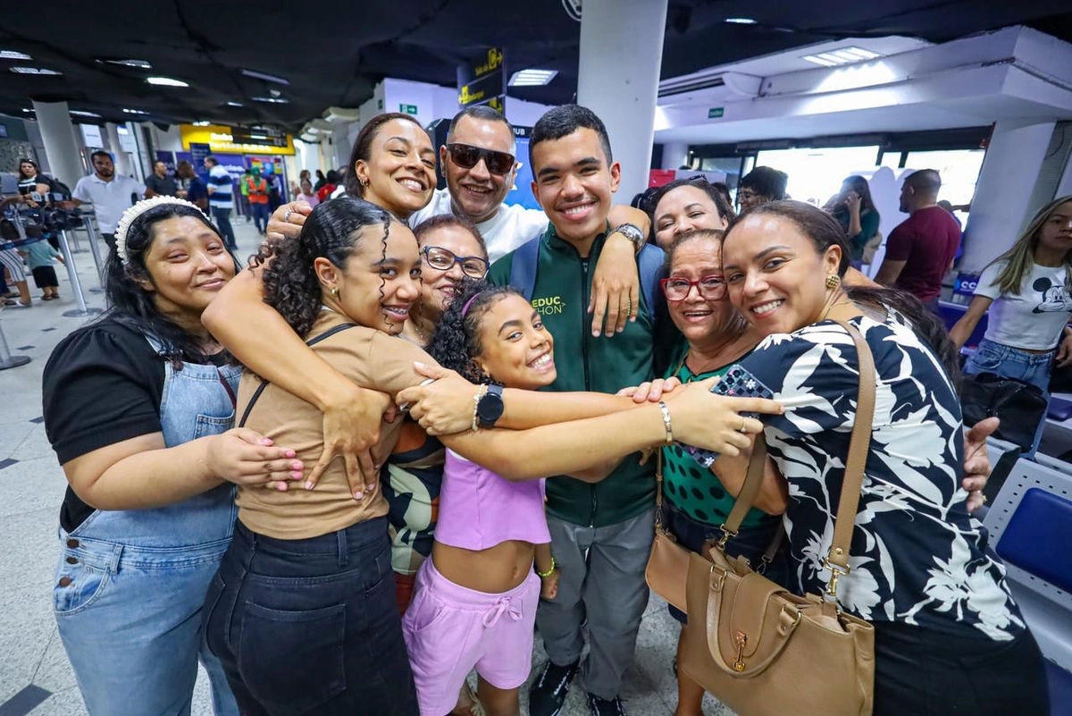 Estudantes da rede pública do Piauí embarcam para intercâmbio nos Estados Unidos