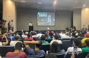 Fábio Novo discute transporte público em Teresina com coordenador da Tarifa Zero (Foto: Alessandra Fonseca/Conecta Piauí)