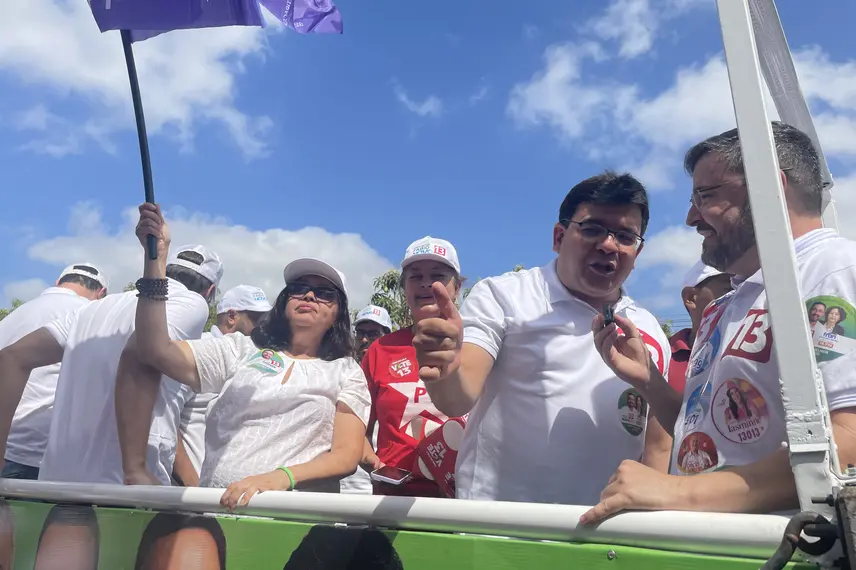 Fabio Novo realiza carreata na zona Norte de Teresina