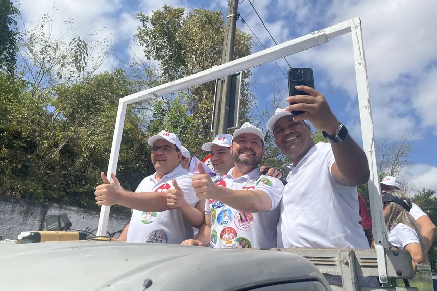 Fabio Novo realiza carreata na zona Norte de Teresina