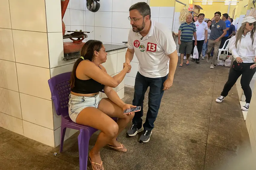 Fábio Novo visita Mercado do Mafuá ao lado de Rafael Fonteles