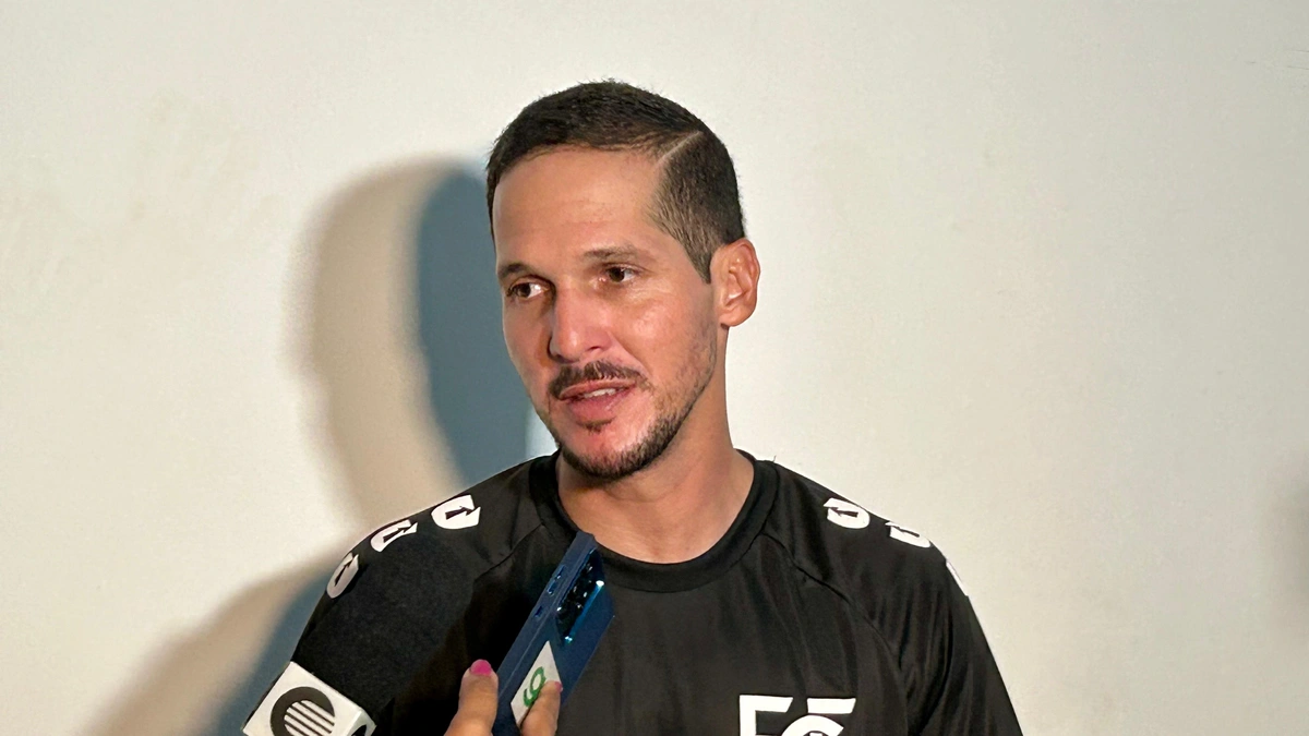 Felipe Sousa, técnico do Flamengo-PI