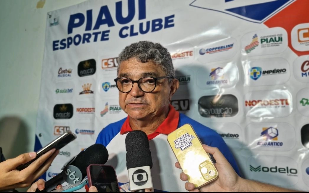 Flávio Araújo, técnico do Piauí EC