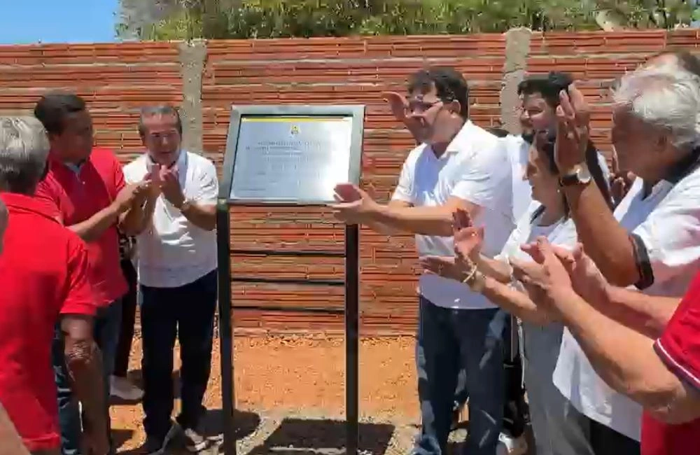 Governador inaugura asfaltamento de rodovia entre Porto Alegre e Antônio Almeida