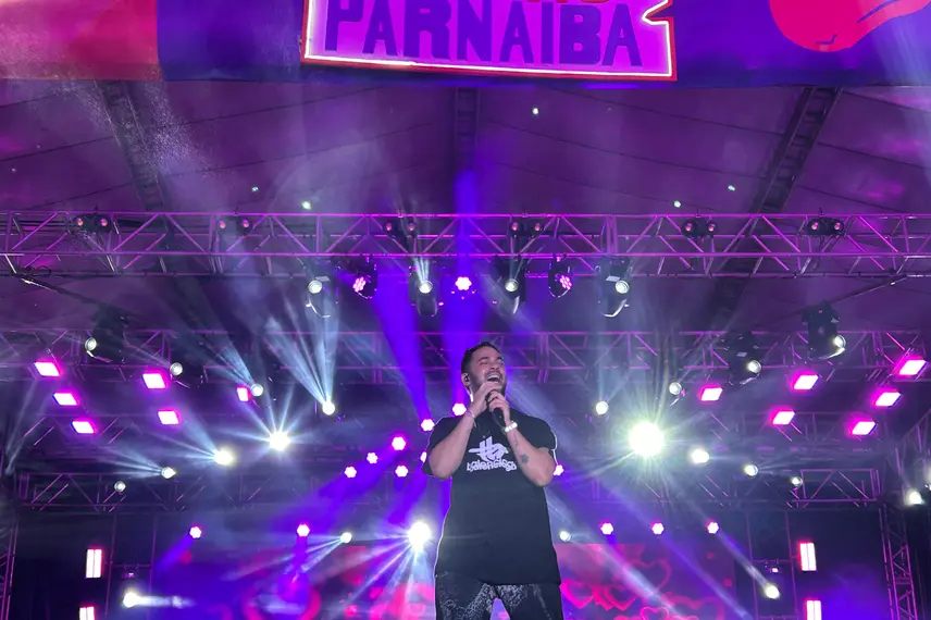 Henry Freitas anima mais de 40 mil fãs no 3º dia de Festival de Verão em Parnaíba