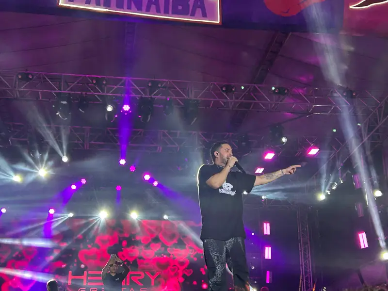 Henry Freitas anima mais de 40 mil fãs no 3º dia de Festival de Verão em Parnaíba