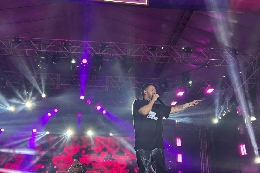 Henry Freitas anima mais de 40 mil fãs no 3º dia de Festival de Verão em Parnaíba Henry Freitas anima mais de 40 mil fãs no 3º dia de Festival de Verão em Parnaíba