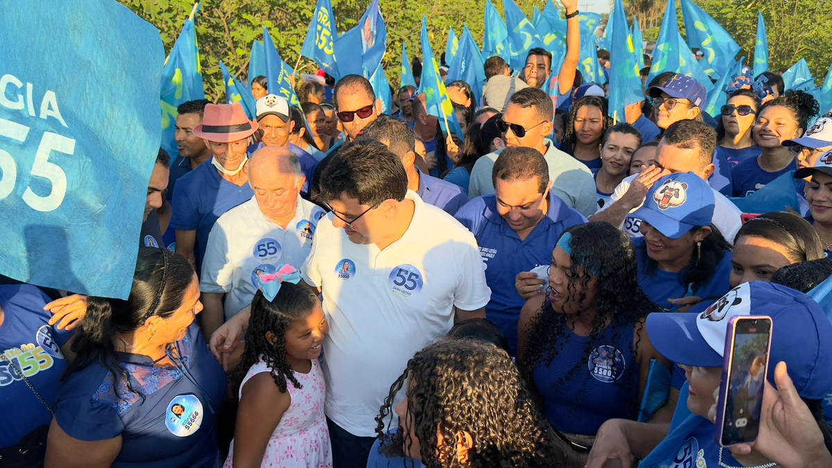 Jairo Leitão realiza grande caminhada ao lado de Rafael Fonteles em Campo Largo-PI