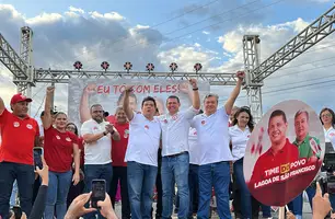 João Arilson realizada grande caminhada com governador em Lagoa de São Francisco (Foto: James Rodrigues/Conecta Piauí)