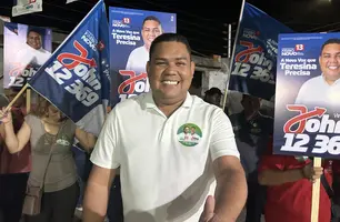 John Wallace reúne centenas de pessoas com o apoio de Fábio Novo em Teresina (Foto: Alessandra Fonseca/Conecta Piauí)