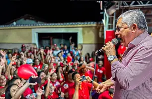 José Guimarães em comício realizado na cidade de Altaneira (Foto: Divulgação)