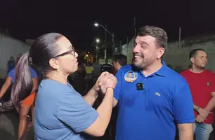 Lázaro Martins realiza reunião com apoiadores ao lado da prefeita Dinair em Timon (Foto: Conecta Piauí)