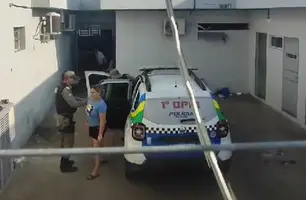Mãe é presa suspeita de agredir o filho em Teresina (Foto: Conecta Piauí)