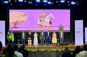 Premiação dos melhores resultados na última avaliação do IDEB (Foto: Conecta Piauí)