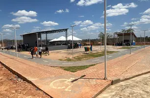 Rafael Fonteles inaugura praça poliesportiva com quiosques e palco em Nazária (Foto: Conecta Piauí)