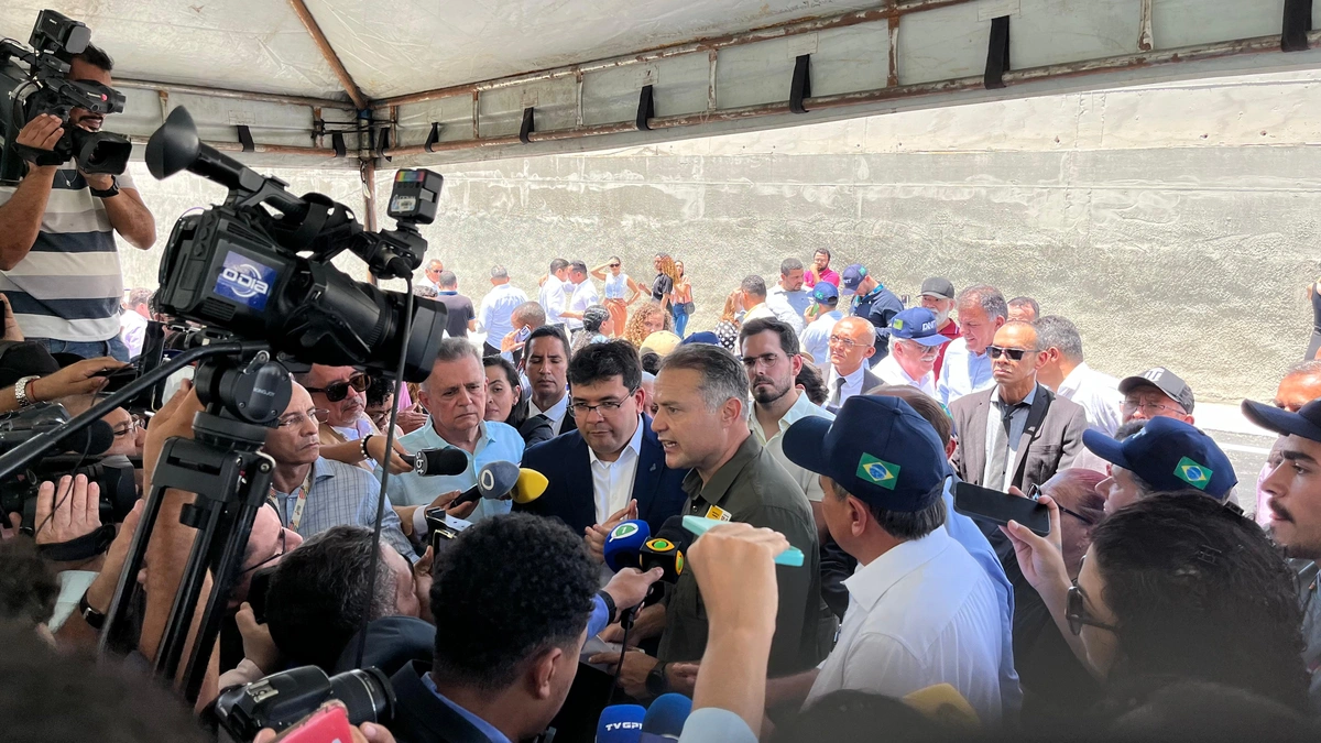 Rafael Fonteles inaugura rebaixamento da Av. João XXIII com ministros em Teresina