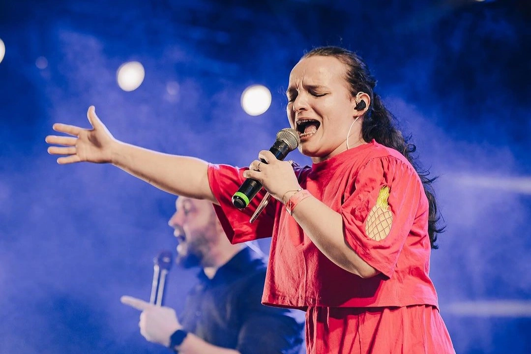 Show gospel em Parnaíba atrai multidão em noite de louvor e celebração