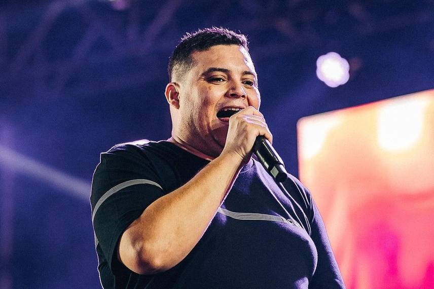 Show gospel em Parnaíba comove multidão e deixa marcas de fé e emoção Show gospel em Parnaíba comove multidão e deixa marcas de fé e emoção