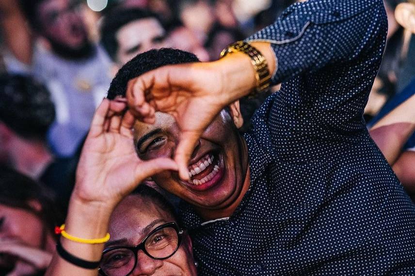 Show gospel em Parnaíba comove multidão e deixa marcas de fé e emoção Show gospel em Parnaíba comove multidão e deixa marcas de fé e emoção