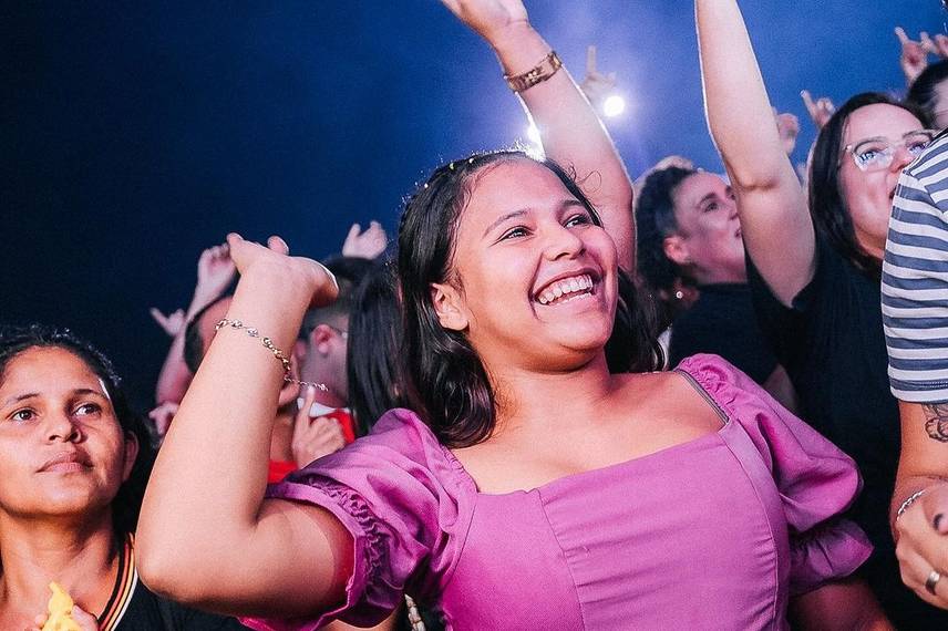 Show gospel em Parnaíba comove multidão e deixa marcas de fé e emoção Show gospel em Parnaíba comove multidão e deixa marcas de fé e emoção