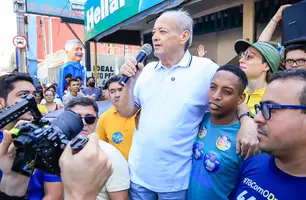 Silvio Mendes em caminhada na zona Sudeste de Teresina (Foto: Reprodução)