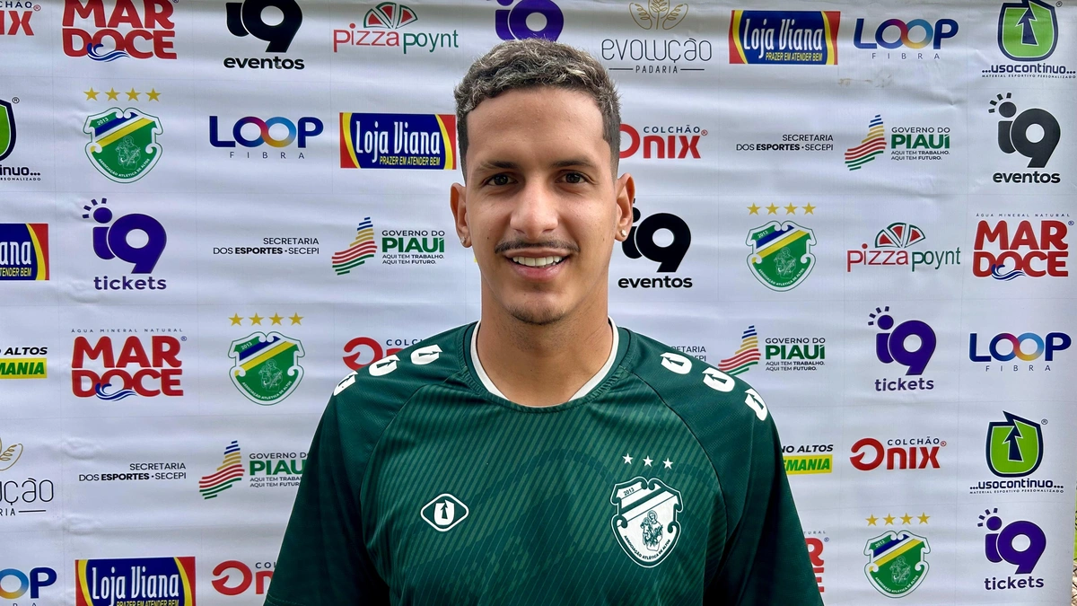Alan Pedro, meia do Altos-PI