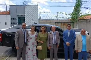 Antônio Reis toma posse para seu segundo mandato como prefeito de Floriano (Foto: Reprodução)