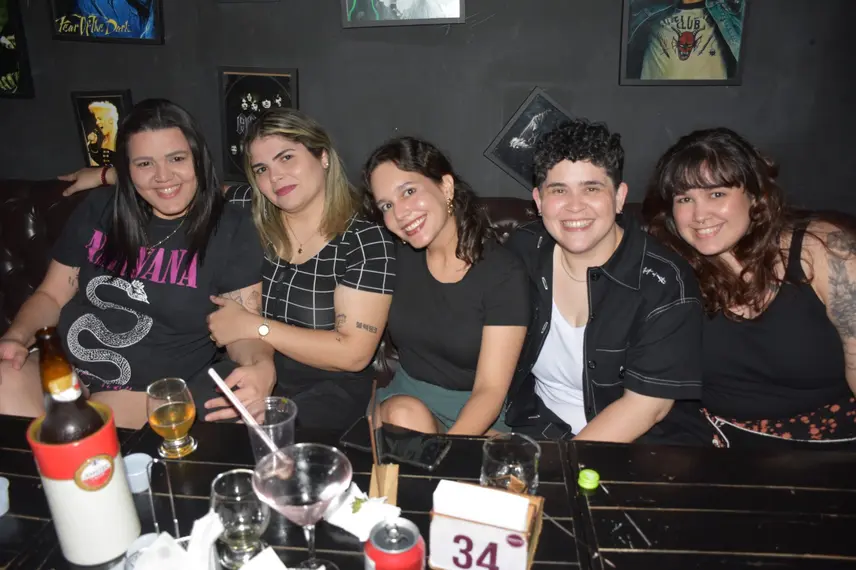 Aprovados no Enem comemoram em PUB