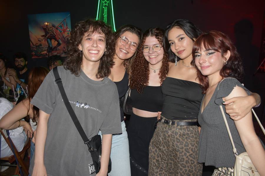 Aprovados no Enem comemoram em PUB