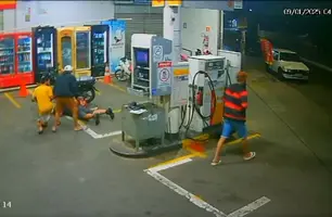 Bandidos rendem e assaltam homens em posto de combustíveis na zona Sul de Teresina (Foto: Reprodução)