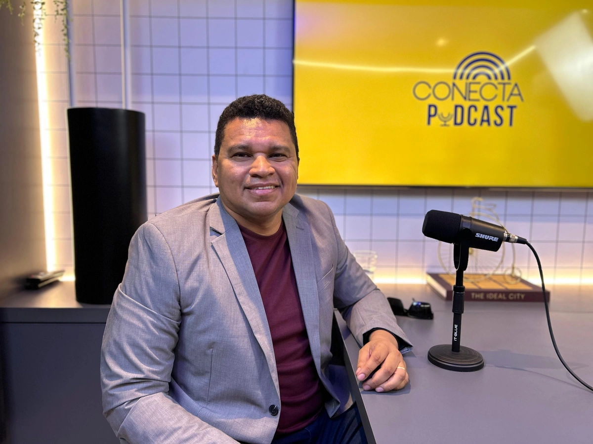 Daniel Araújo - Professor e CEO do Educacional Concursos