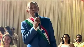 Dr. Zé Luis toma posse como prefeito de Baixa Grande do Ribeiro (Foto: Reprodução)