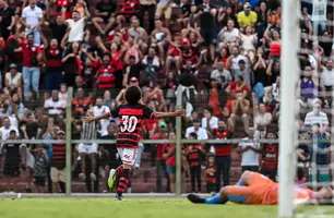 Flamengo estreia na Copinha com goleada de 5 a 0 (Foto: Victor Baetas/CRF)