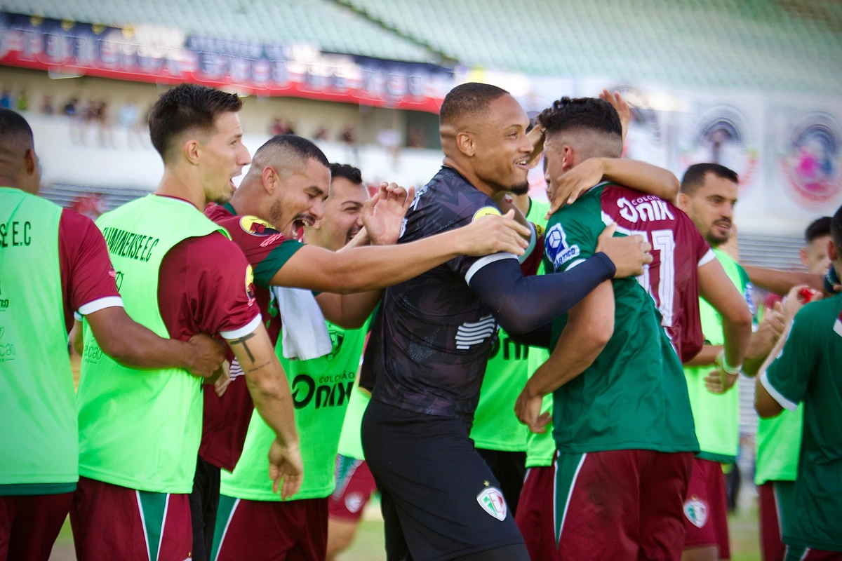 Fluminense-PI goleia e complica o River no Grupo A do estadual