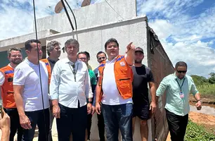 Governador e prefeito alinham medidas contra os impactos das chuvas em Picos (Foto: Conecta Piauí)