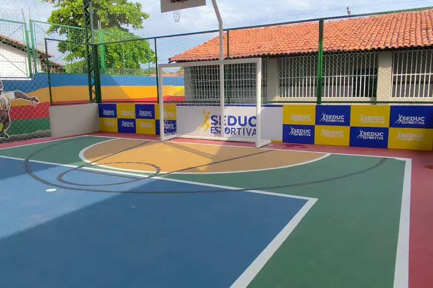 Governador entrega reforma e ampliação de escola na zona Norte de Teresina