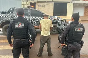 Homem é preso após ser flagrado tentando matar desafeto a facadas em Picos (Foto: Divulgação/PMPI)