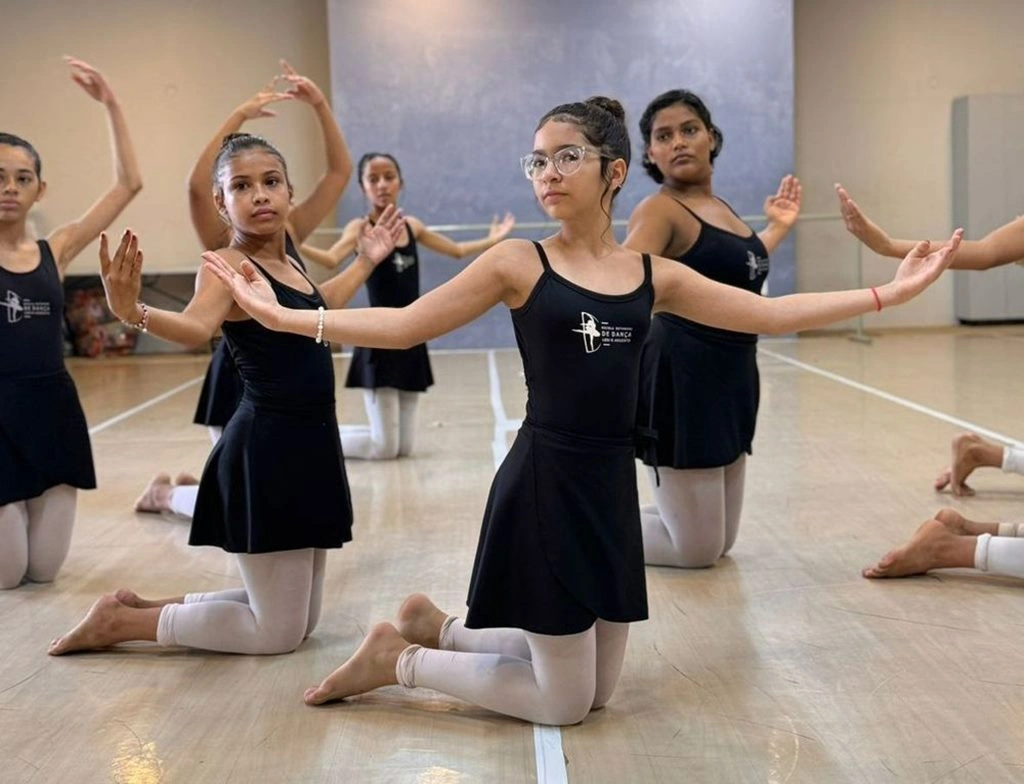 Inscrições para a Escola de Dança Lenir Argento