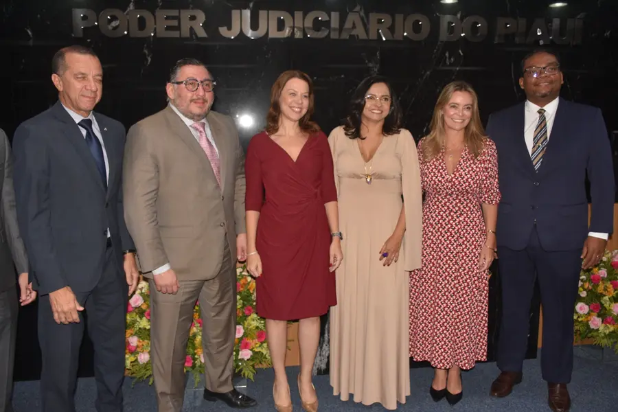 Juíza Keylla Ranyere assume presidência da AMAPI como a primeira mulher no cargo