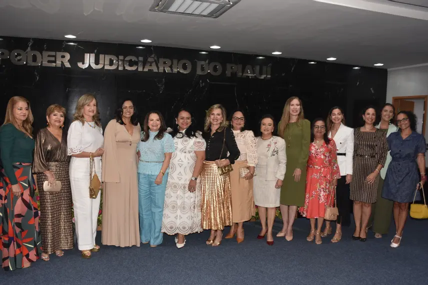 Juíza Keylla Ranyere assume presidência da AMAPI como a primeira mulher no cargo