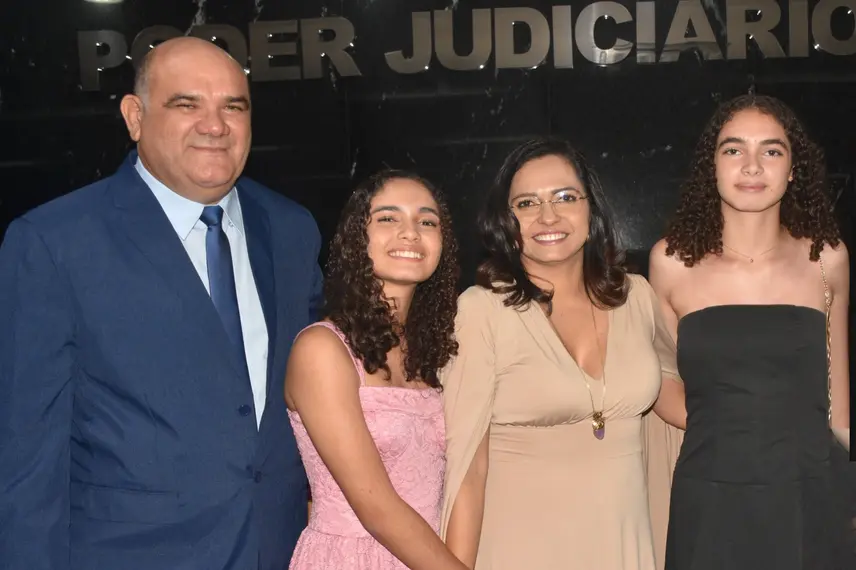 Juíza Keylla Ranyere assume presidência da AMAPI como a primeira mulher no cargo