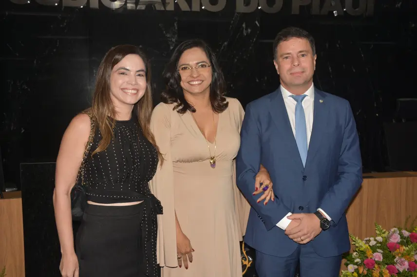 Juíza Keylla Ranyere assume presidência da AMAPI como a primeira mulher no cargo