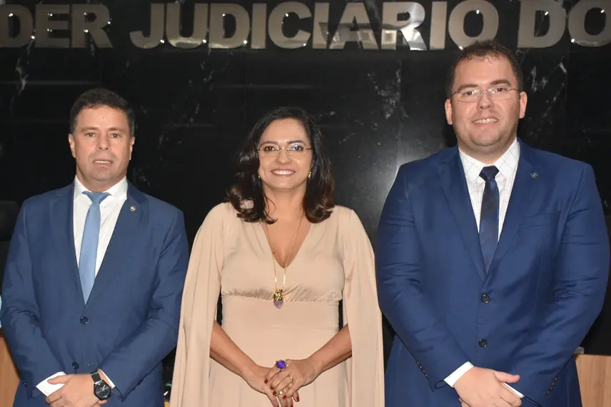 Juíza Keylla Ranyere assume presidência da AMAPI como a primeira mulher no cargo