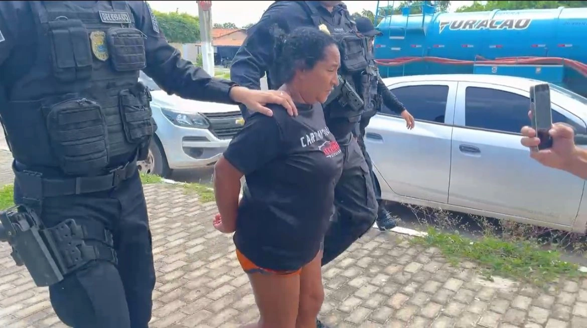 Matriarca de família envenenada em Parnaíba chega na Central de Flagrantes